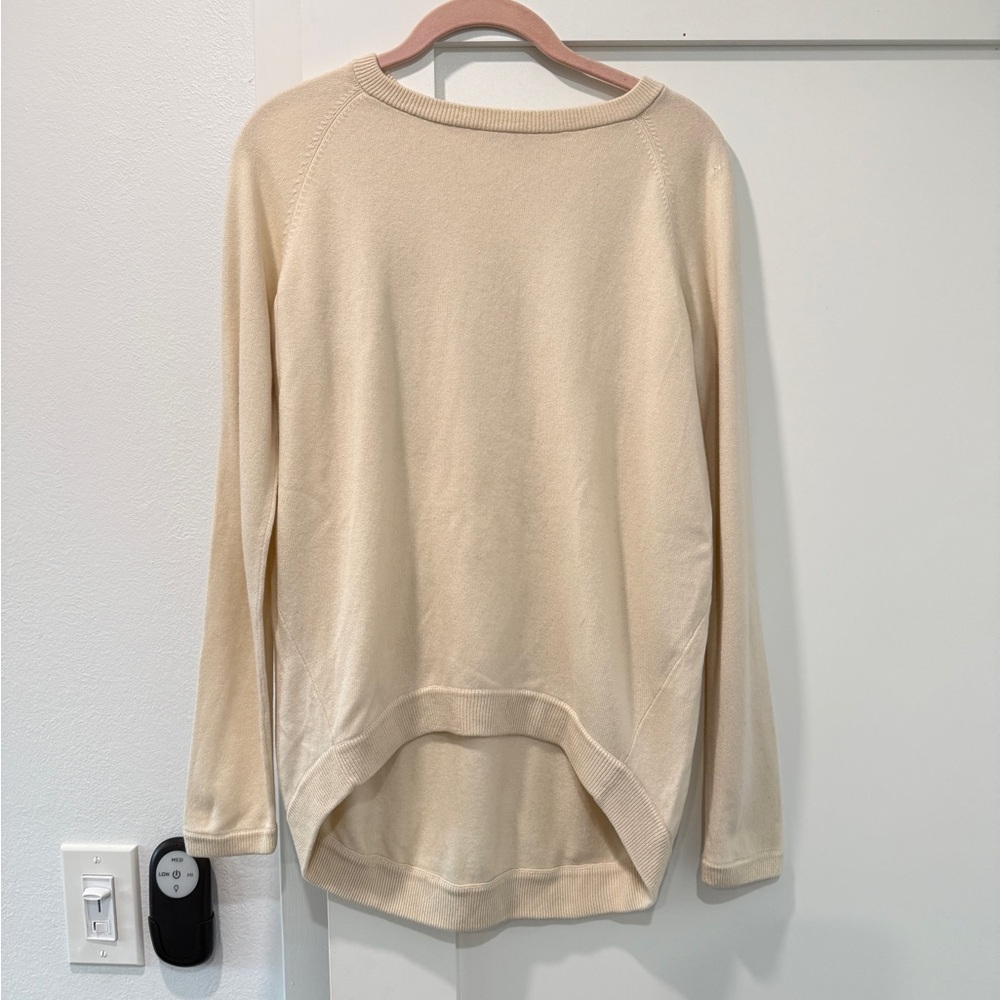 Brunello Cucinelli Cream Scoop-Neck Lightweight Sweater